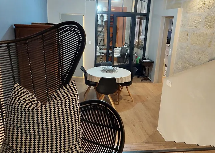 Apartman De Charme, Multi-niveaux - Jardin Public *